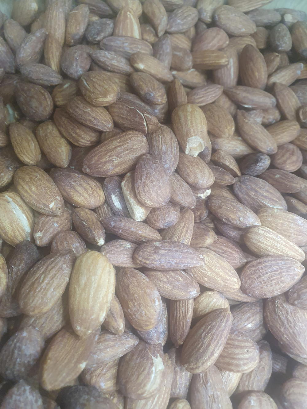 لوز محمص ملح Preview Image
