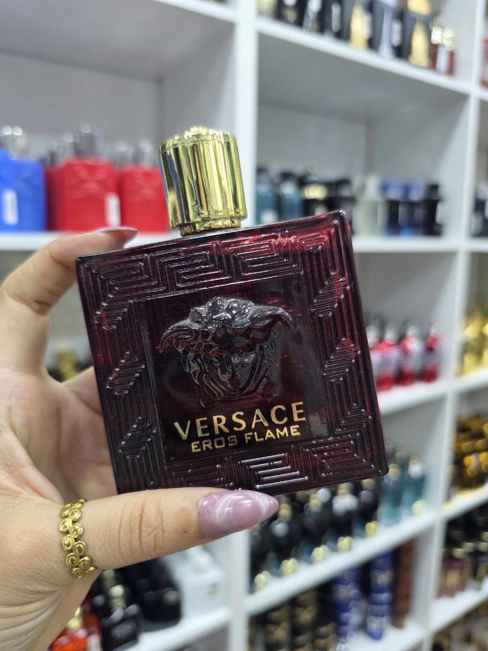 Versace Outlet Preview Image