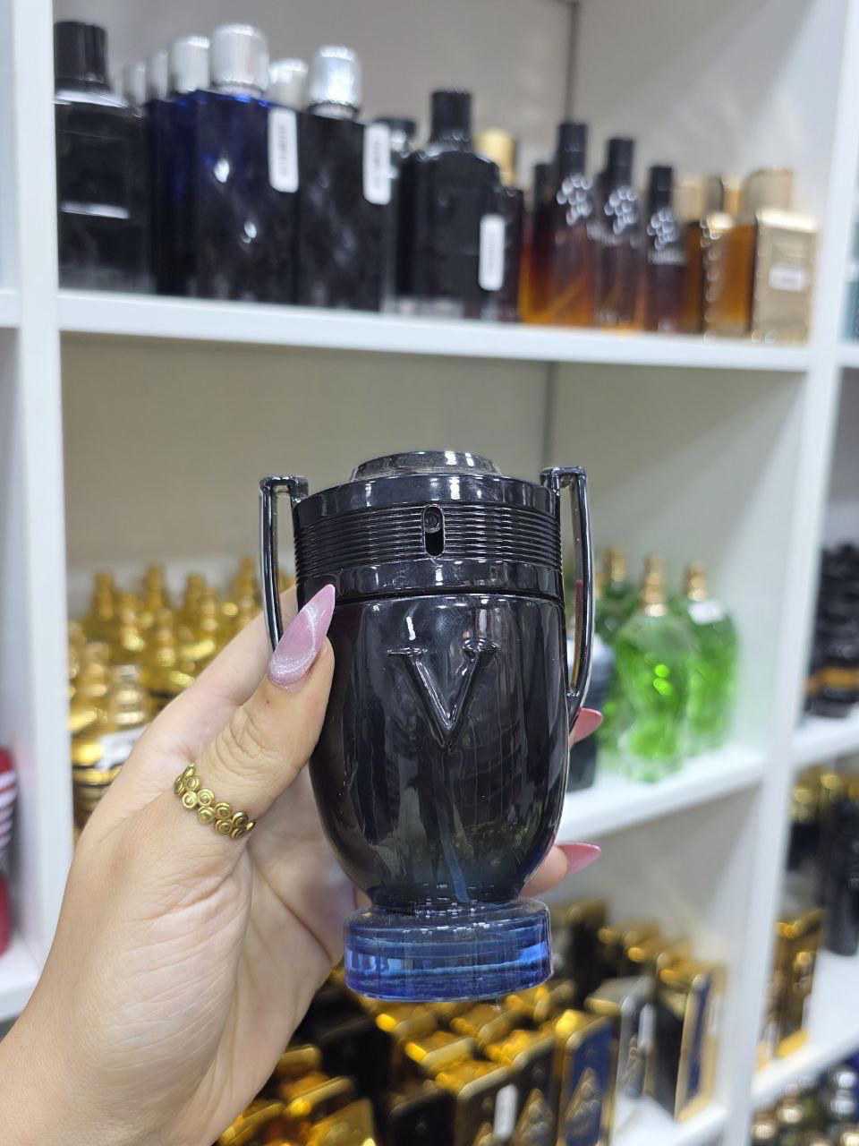 Invictus outlet Preview Image