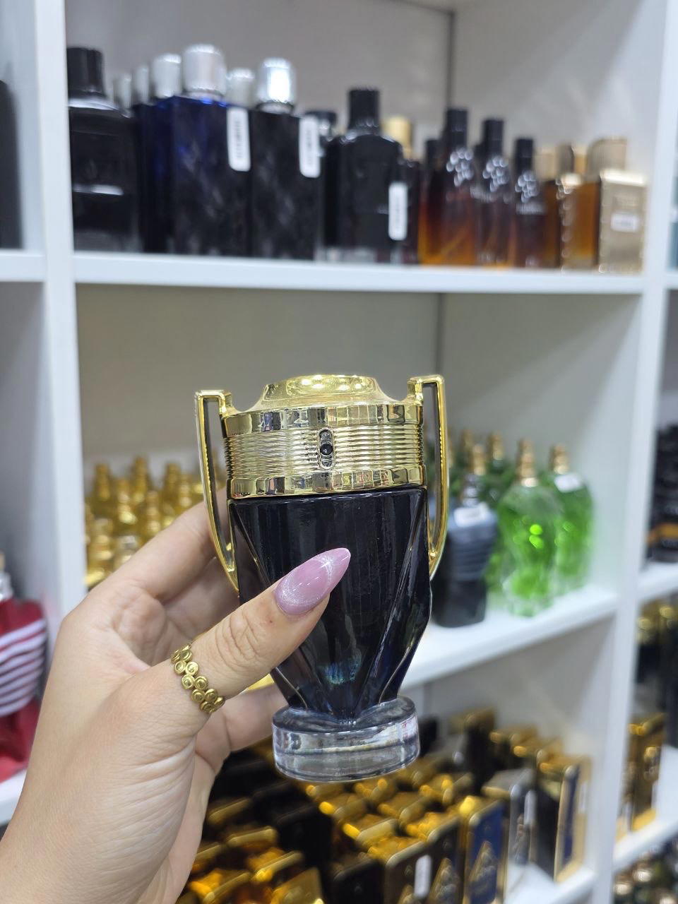 Invictus outlet Preview Image