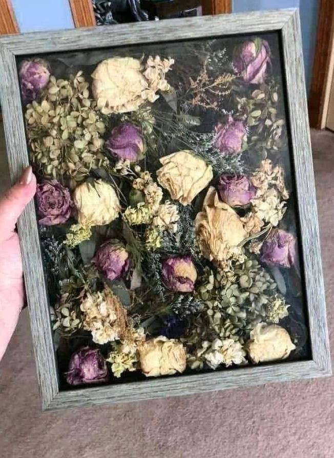 برواز زجاج لحفظ الورد 30*40 Preview Image