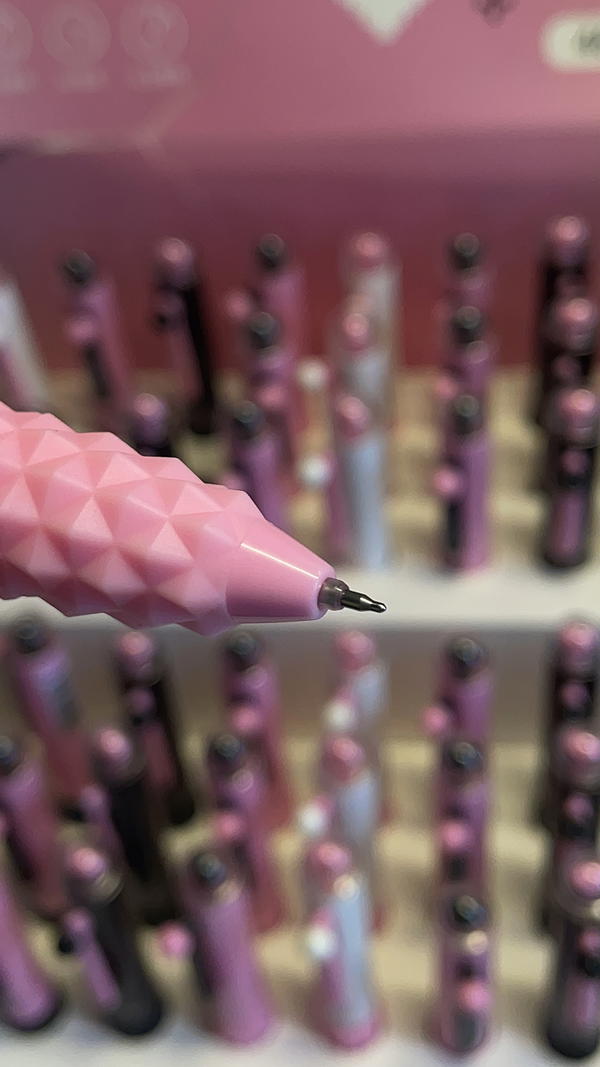 اقلام SWEETY💗🖤🤍ازرق قبضة سيليكون مُريح جداً☁️ Image 3 Preview