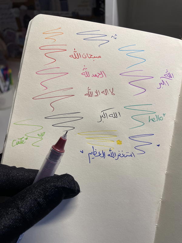 اقلام12 حبر جل مستوردة Roller سلس وناعم بالكتابة💗🫰🏻 Image 2 Preview