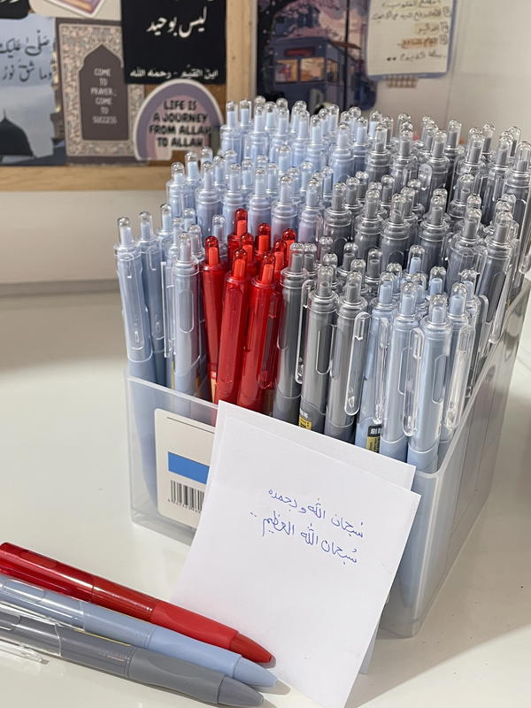 اقلام جل ازرق ناعم بالكتابه غيمه5ml 🌨️🥹🤏🏻🩵🩵🦋🐳 Image 2 Preview