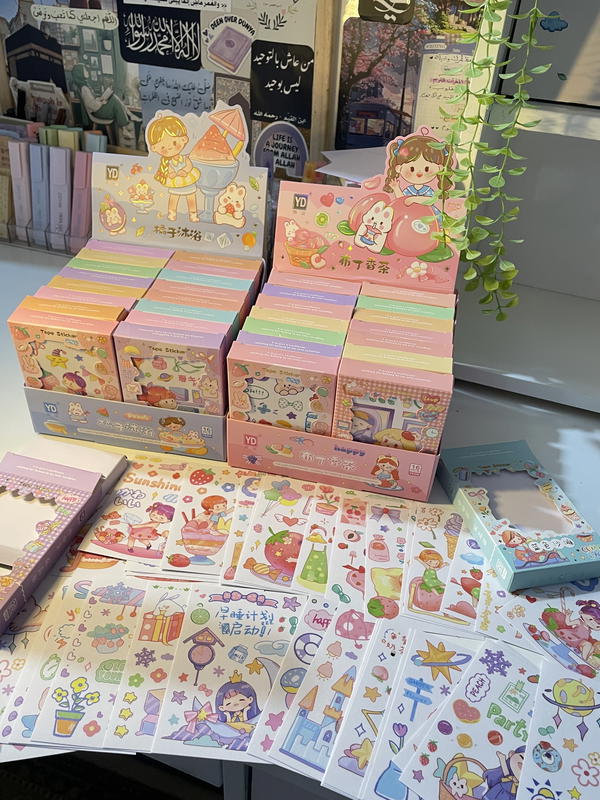 بوكس 20 شيت ستيكر💗💕عشوائي بدون تحديد Image 2 Preview