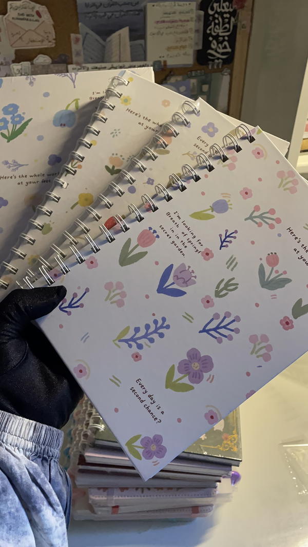 دفتر A5هارد كڤر  مستورد ورق كريمي120صفحة60ورقة Image 9 Preview