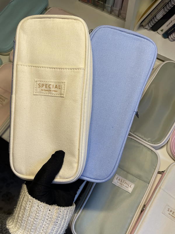 مقلمة SPECIAL لون سماوي في بيج🩵🫶🏻 Image 1 Preview