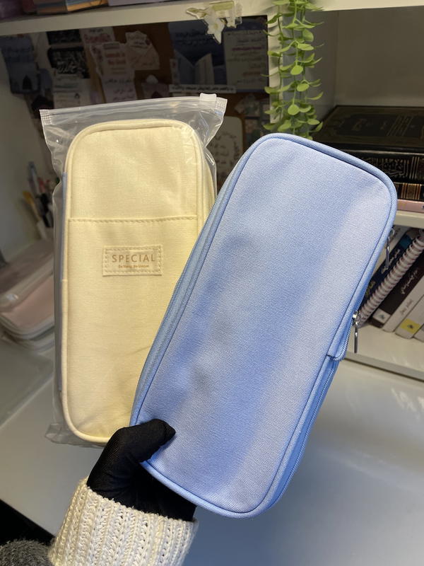 مقلمة SPECIAL لون سماوي في بيج🩵🫶🏻 Image 2 Preview