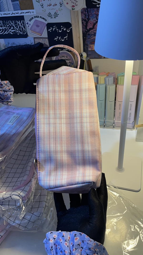Special مقلمة  كاروهات 🤍🩷🧸 Image 3 Preview