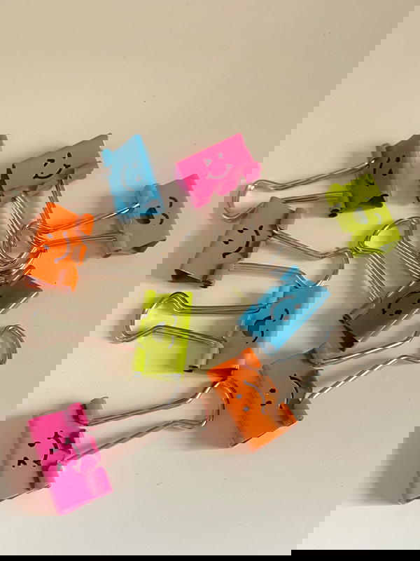 مشبك ورق كيوت فردي smile (: Image 1 Preview