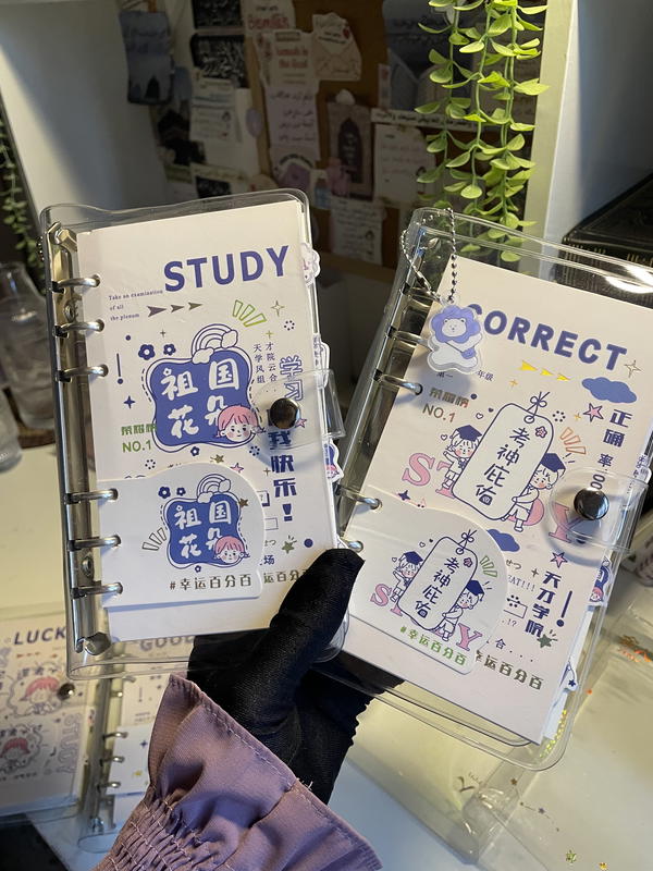 نوت بوك بايندرBinder 🧸حلقات لإعادة استخدامهاورق كريمي،بميدالية  (بعلبة ڤاكيوم)للحماية Image 2 Preview