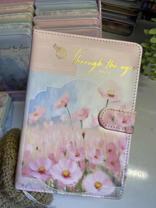 نوت بوك جلد خيالية💕 حجم كبير  5Aمستوردة ورق كريمي132ورقه  جورنال ملون 4 تقسيمات Image 5 Preview