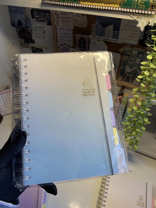 نوت بوكA5 سلك فخمة💕🤌🏻استيراد ورق كريمي متقسمة 248صفحه124ورقة Image 3 Preview