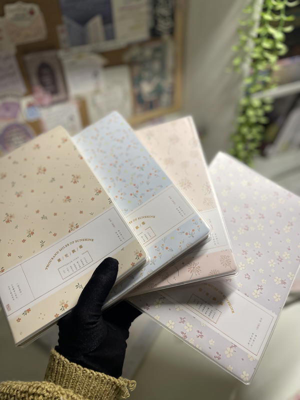 نوت بوك💕 A5مستوردة ورق كريمي  بثيم الزهور 🌸🌻🪷240 صفحه 120 ورقه🪻 Image 2 Preview