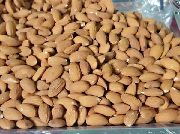 لوز مقشر Image 1 Preview