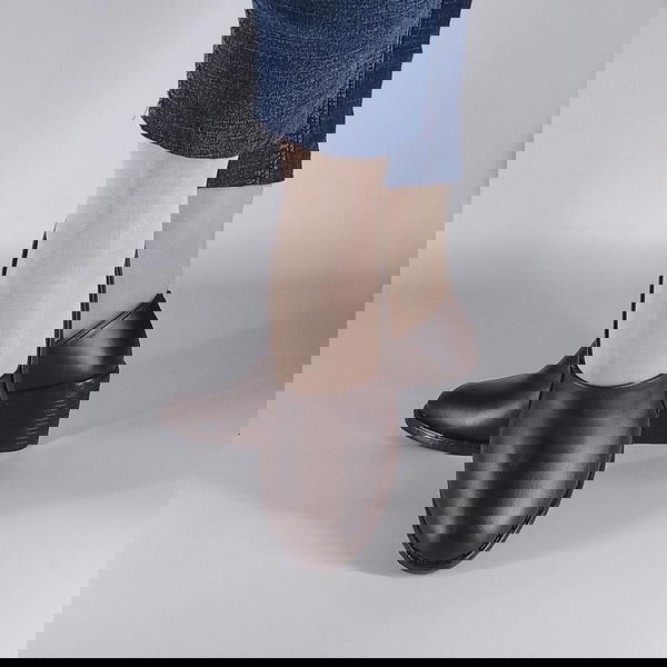 حذاء جلد حريمي Image 1 Preview