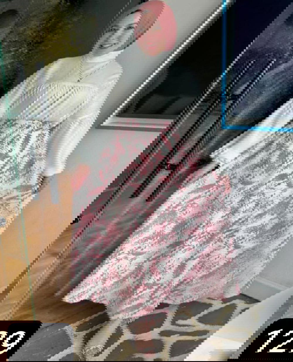 سوت قطعتين اسكيرت  Preview Image