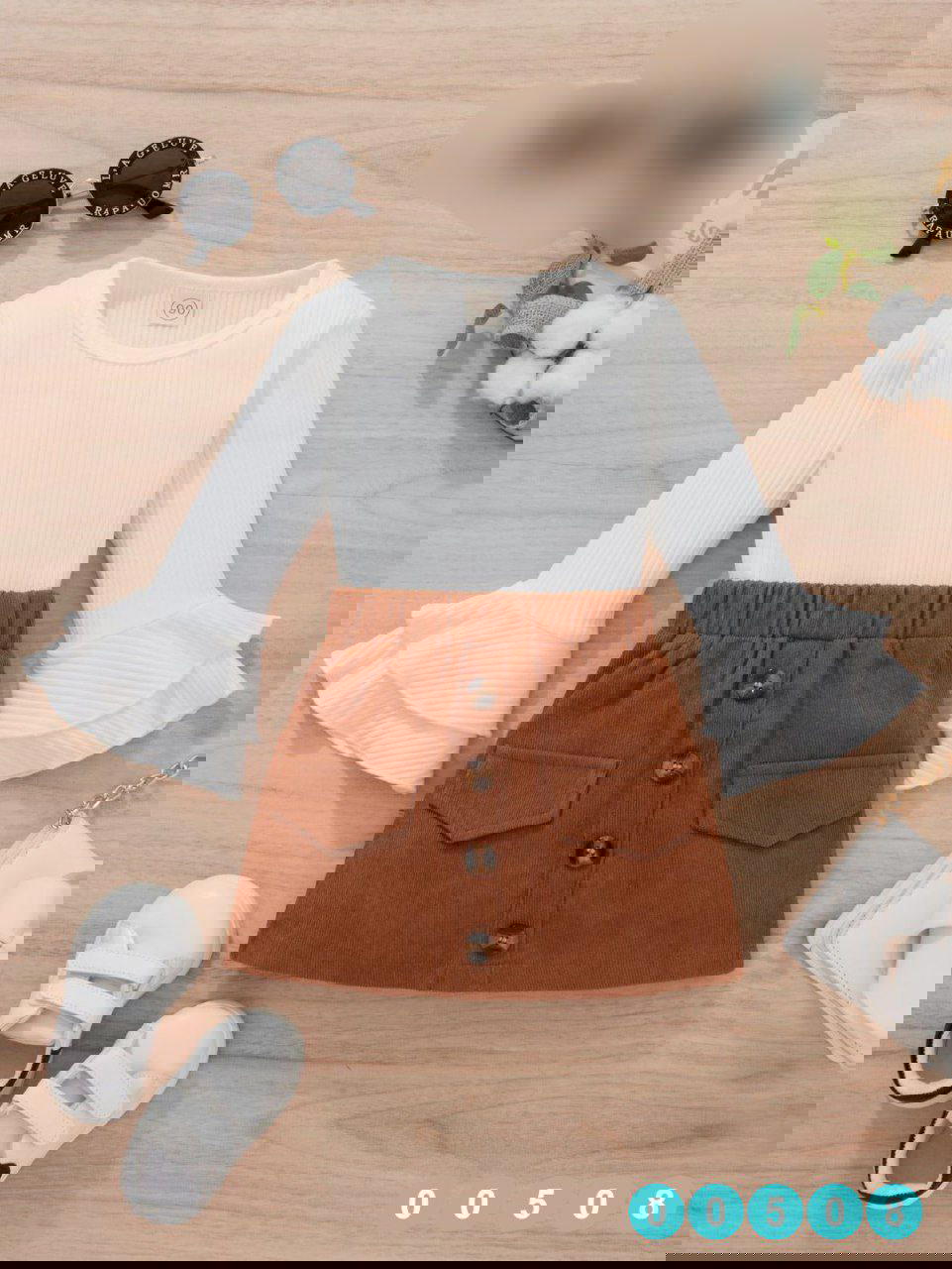 طقم اطفال بناتي مكون من قطعتين جيبة وبلوزة Preview Image