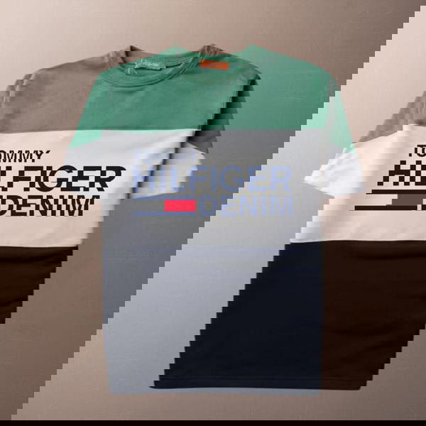 تي شيرت تومي Image 1 Preview