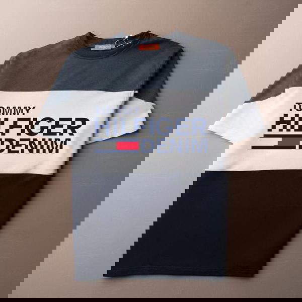 تي شيرت تومي Image 3 Preview