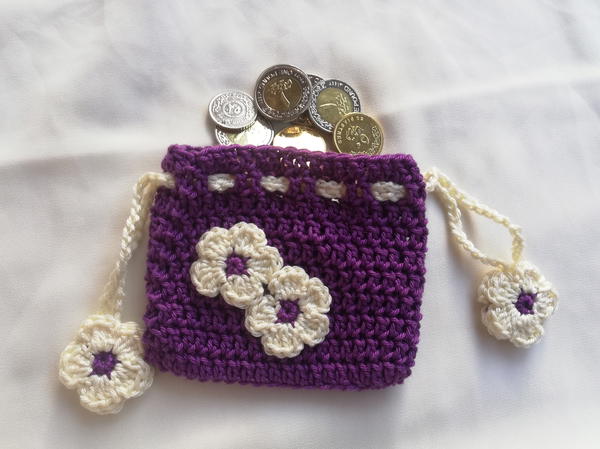 Daisy Pouch Image 4 Preview