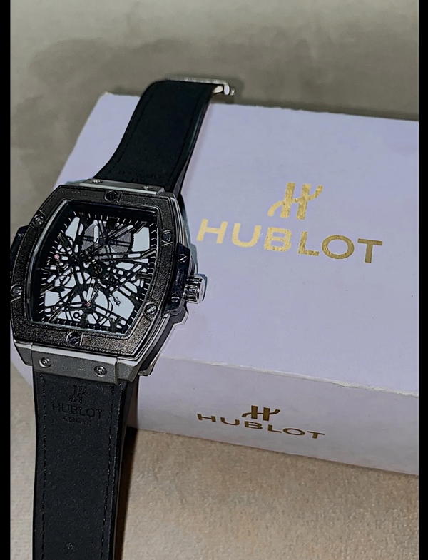 HUBLOT SPIRIT OF BIG BANG BLACK Image 4 Preview