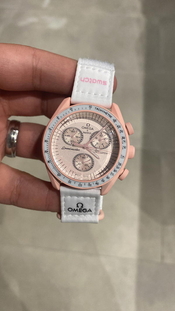 Omega x SWATCH Wrapped Pink Image 2 Preview