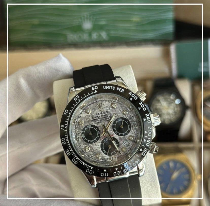 ROLEX DAYTONA WITH BLACK RUBBER Preview Image