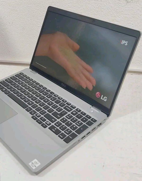 Dell  Precision 3551 Image 3 Preview