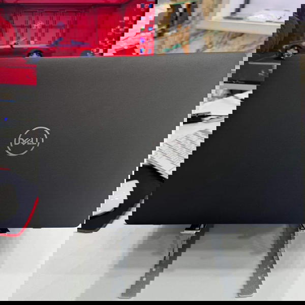 Dell precision 3541 Image 2 Preview