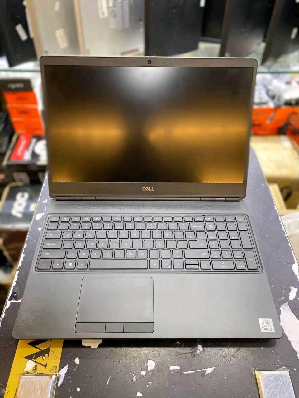 Dell precision 7550 Preview Image