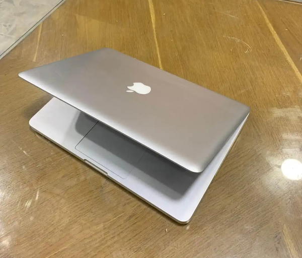 Mac book pro 2012 Image 2 Preview