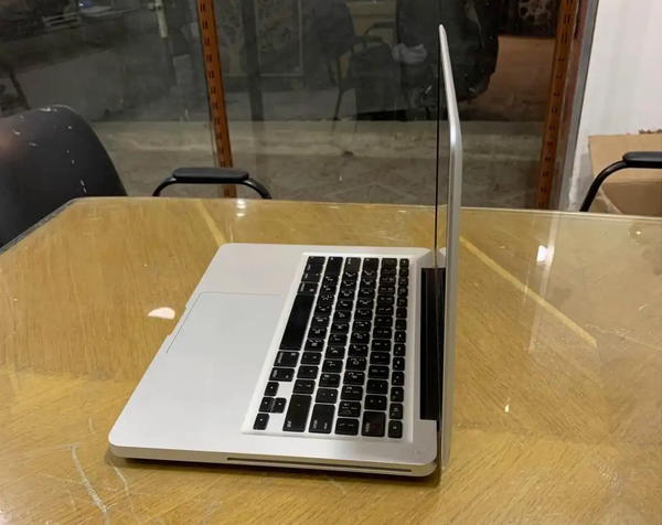 Mac book pro 2012 Image 3 Preview