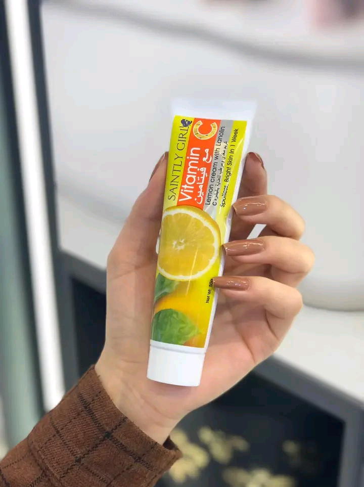 كريم مغذي ومرطب للبشرة Preview Image