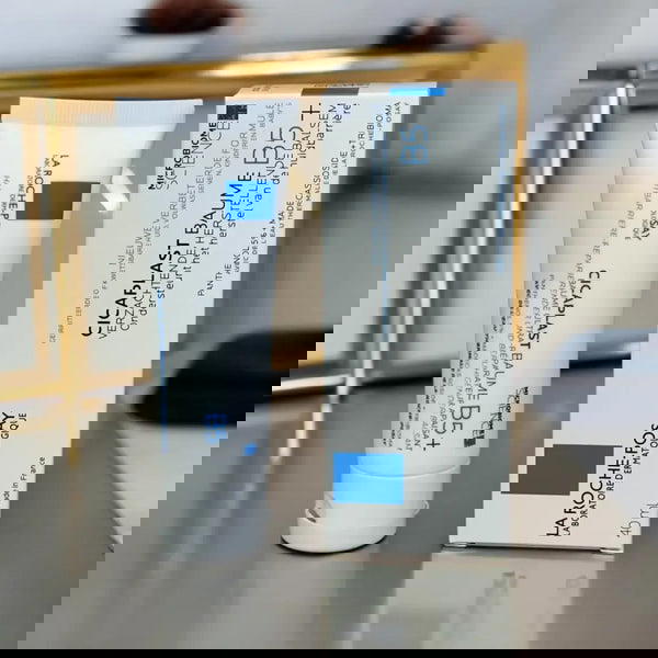 مرمم البشرة من لاروش بوزيه  Image 4 Preview