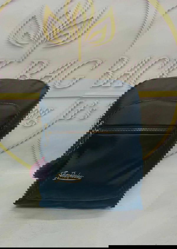 شنطه بناتي ووتربروف  Image 7 Preview