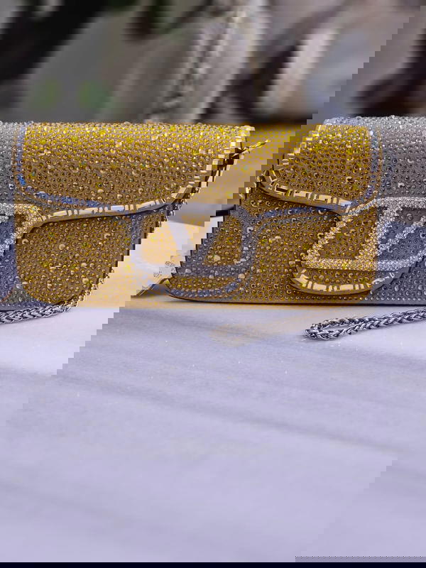 حقيبة ڤالانتينو وسط Image 1 Preview