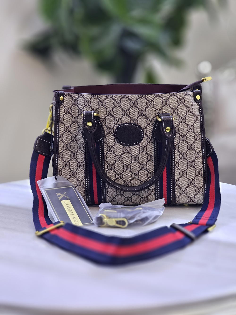 كوجي وسط Preview Image