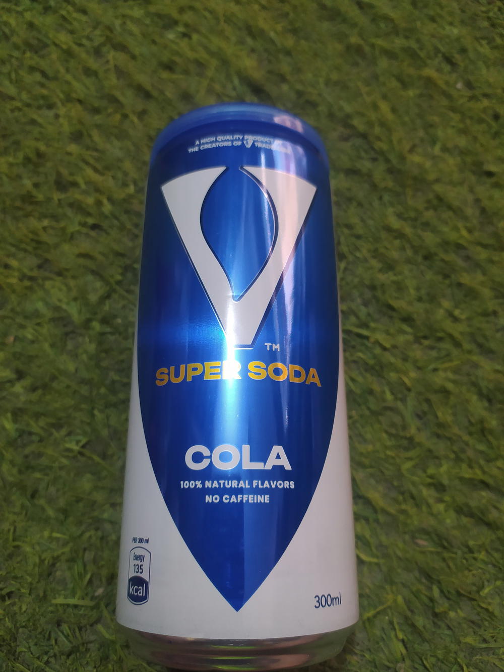 V7 كولا 300مل Preview Image