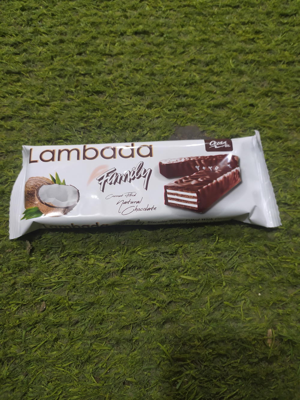 لمبادا فاملي جوز هند مغطي بالشوكولاته  Preview Image