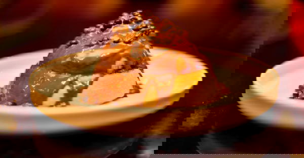 Cinnabon roll Image 1 Preview