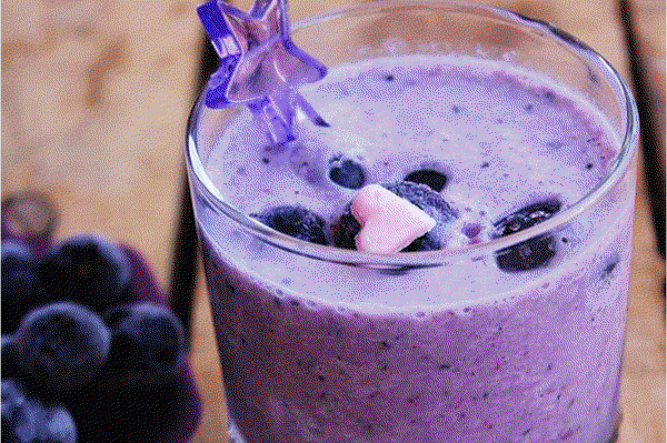 Blueberry juice.           عصير التوت الأزرق Image 2 Preview