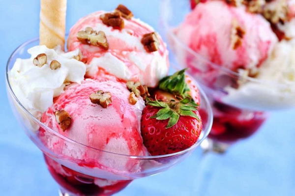 One bowl of mango or strawberry. واحد بولة مانجا أو فراوله Image 1 Preview