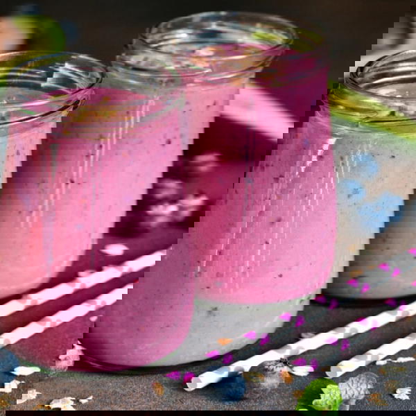 Blueberry smoothie. إسموزى بلوبيرى Image 2 Preview