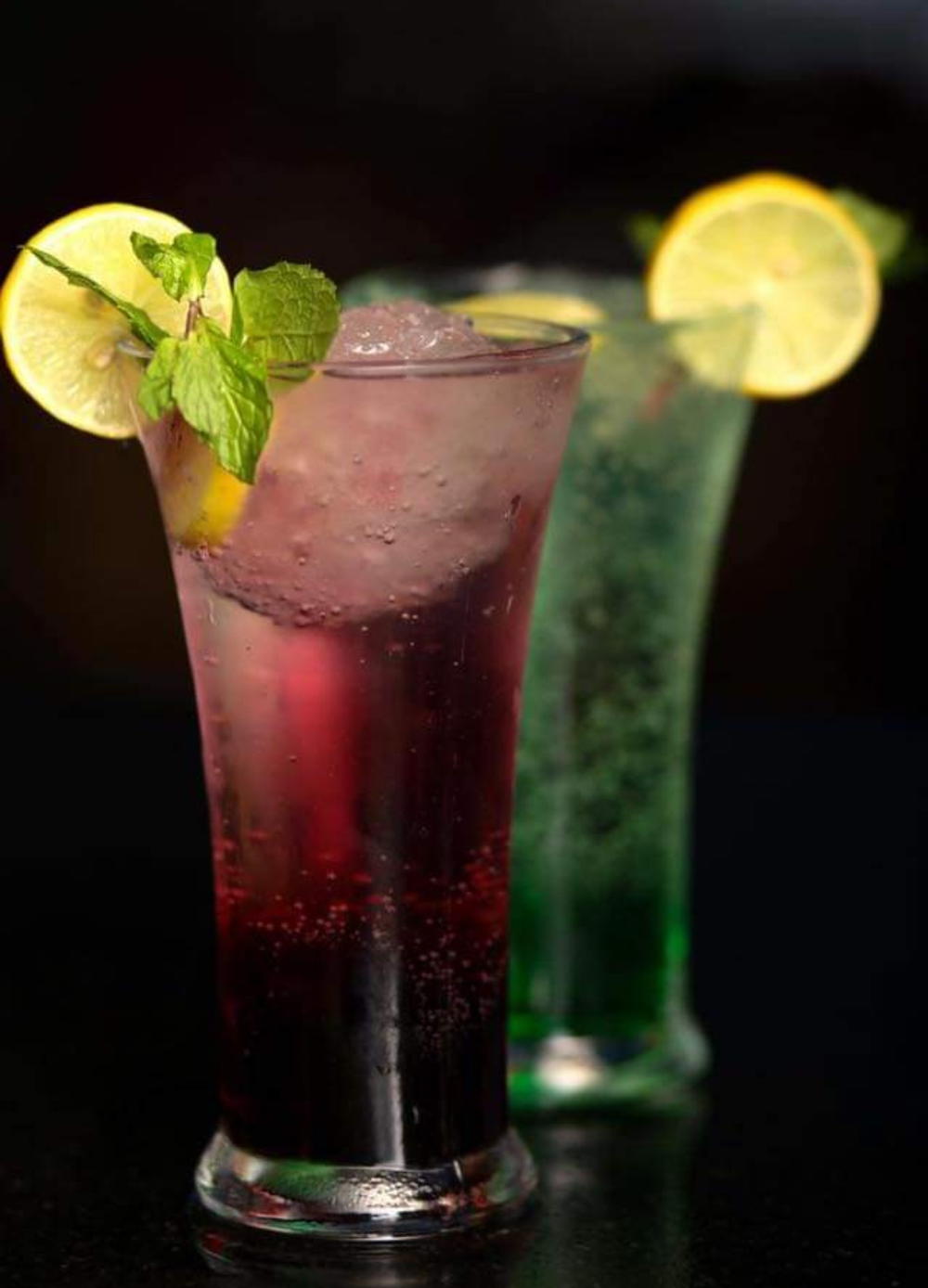 Bluecurrant soda mocktail.   موكتيل صودا بلوكورساء  Preview Image
