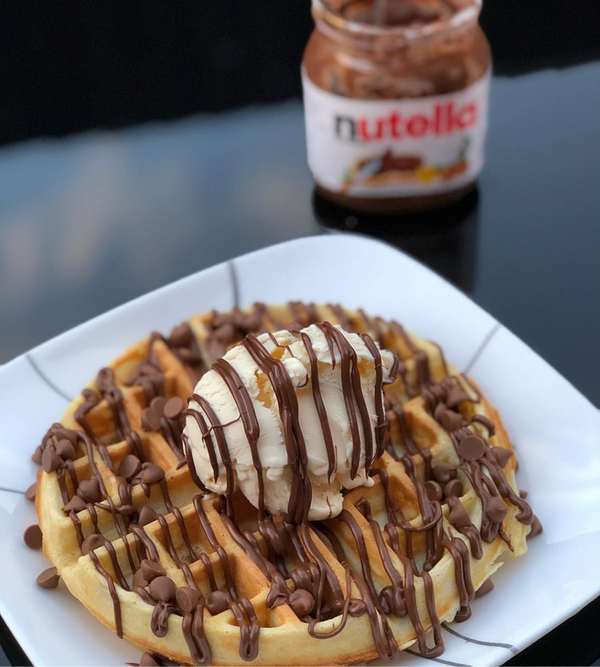 Large Nutella Waffle.    وافل نوتيلا كبير Image 1 Preview