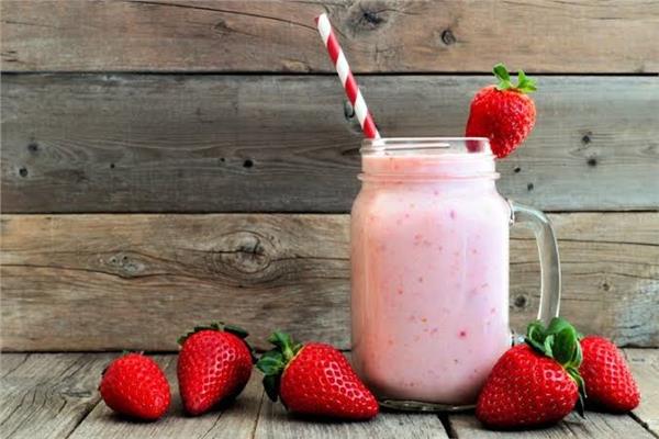 Strawberry juice with milk. عصير فراوله بالحليب Preview Image