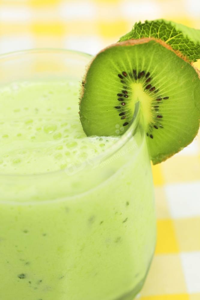 Kiwi with honey.           كيوى بالعسل Preview Image
