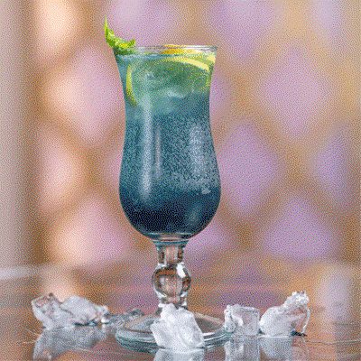 Blueberry soda mocktail. موكتيل صودا توت أزرق Preview Image