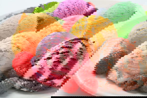 Porto Fun family ice cream selection. تشكيلة آيس كريم Porto Fun العائليه Image 1 Preview